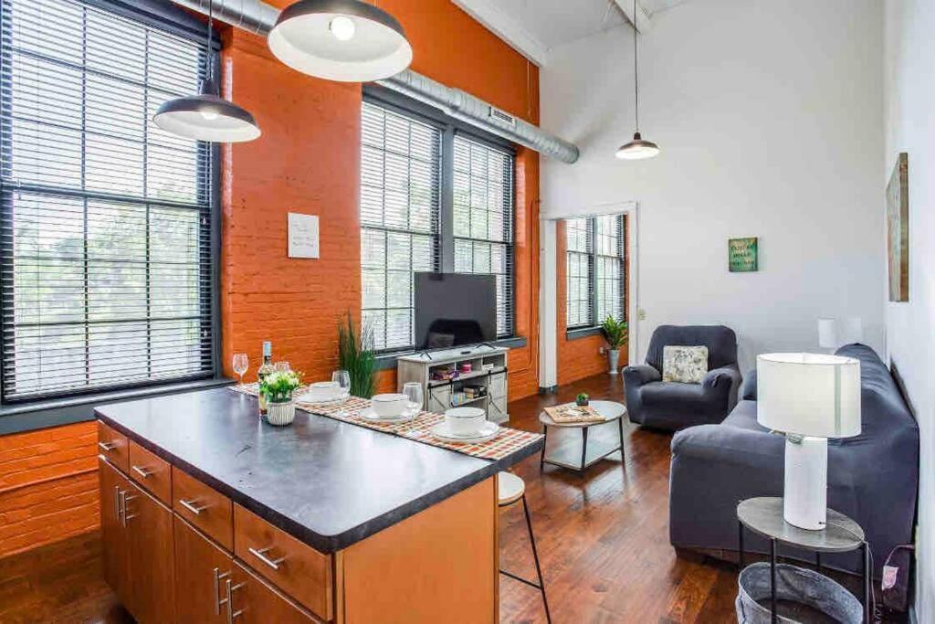 Ny Style Centric Loft With King Bed By Park Av. Daire Rochester Dış mekan fotoğraf