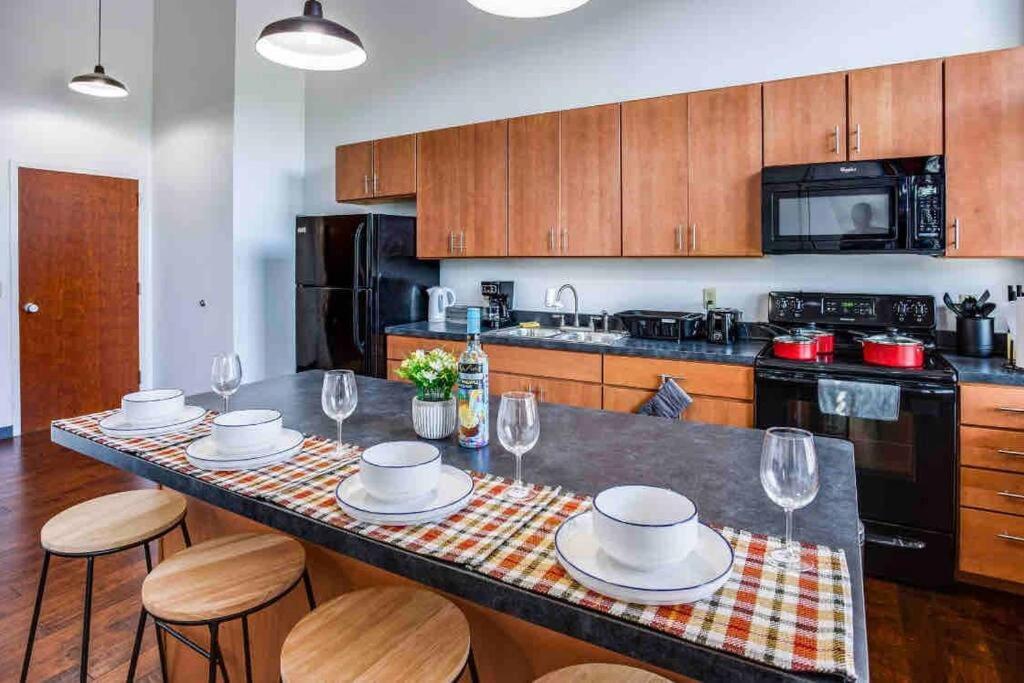 Ny Style Centric Loft With King Bed By Park Av. Daire Rochester Dış mekan fotoğraf